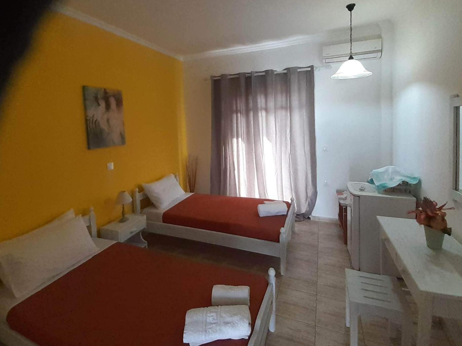 Dimitris Apartments Messongi Mesongí Zimmer foto